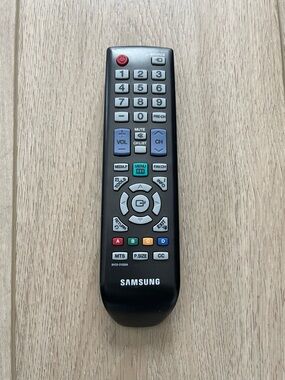 samsung BN59-00857A remote control Pre Owned Missing Battery Cover